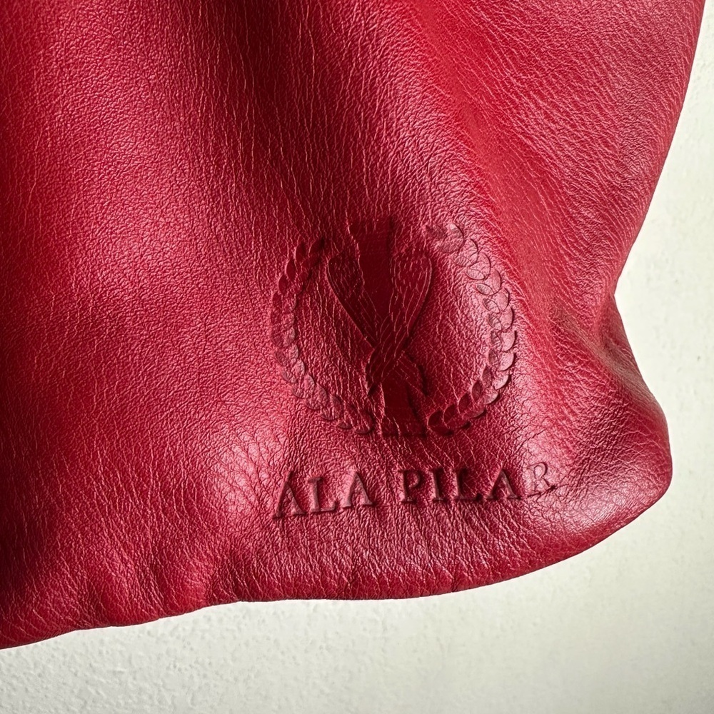 Ala Pilar Red Leather tote - Picture 4 of 6